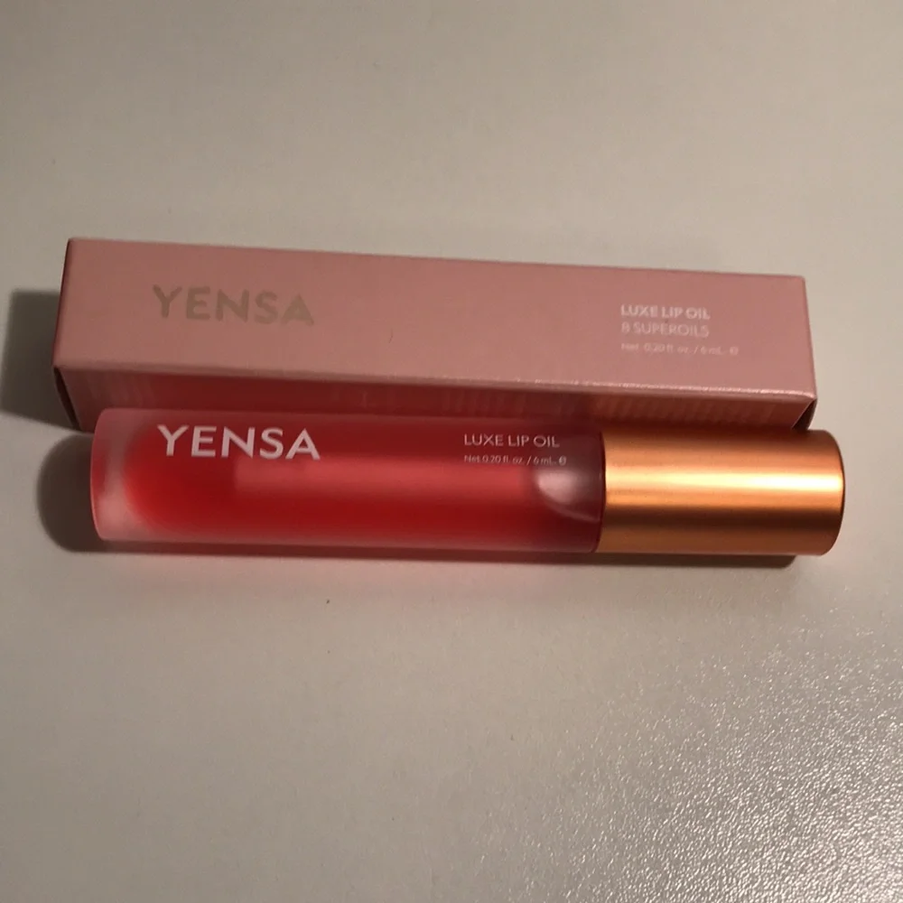 Yensa luxe lip oil luxe lip nourishing 8 super oils in pink shine NEW